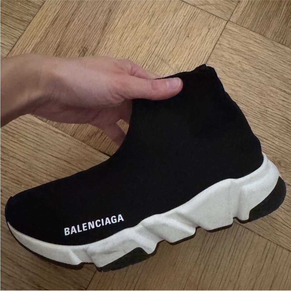 Balenciaga Speed Sneakers - Picture 3 of 5